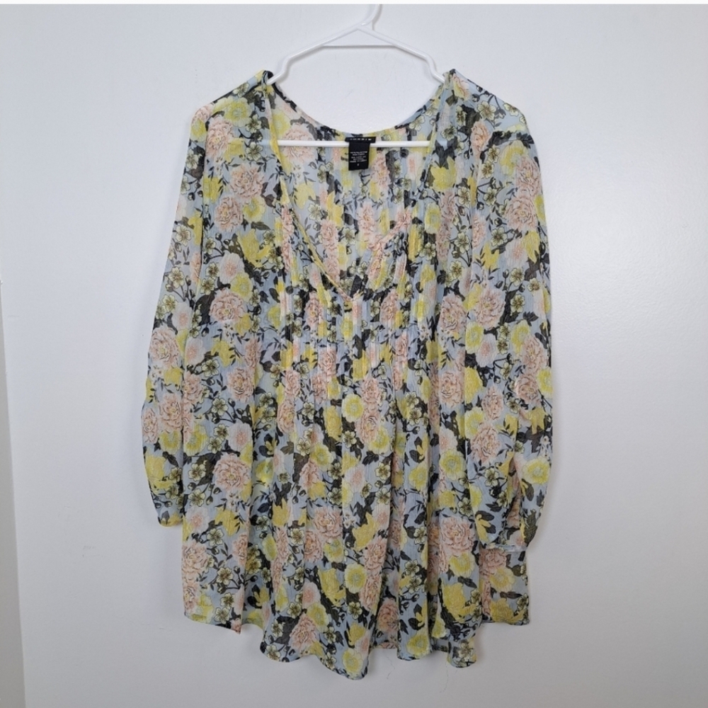 TORRID Bundle Of 2 Cheetah Print & Romantic Floral 3/4 Sleeve Blouses Size 2X - Picture 10 of 14